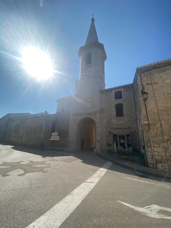 Le Studio En Provence Saint Didier  外观 照片